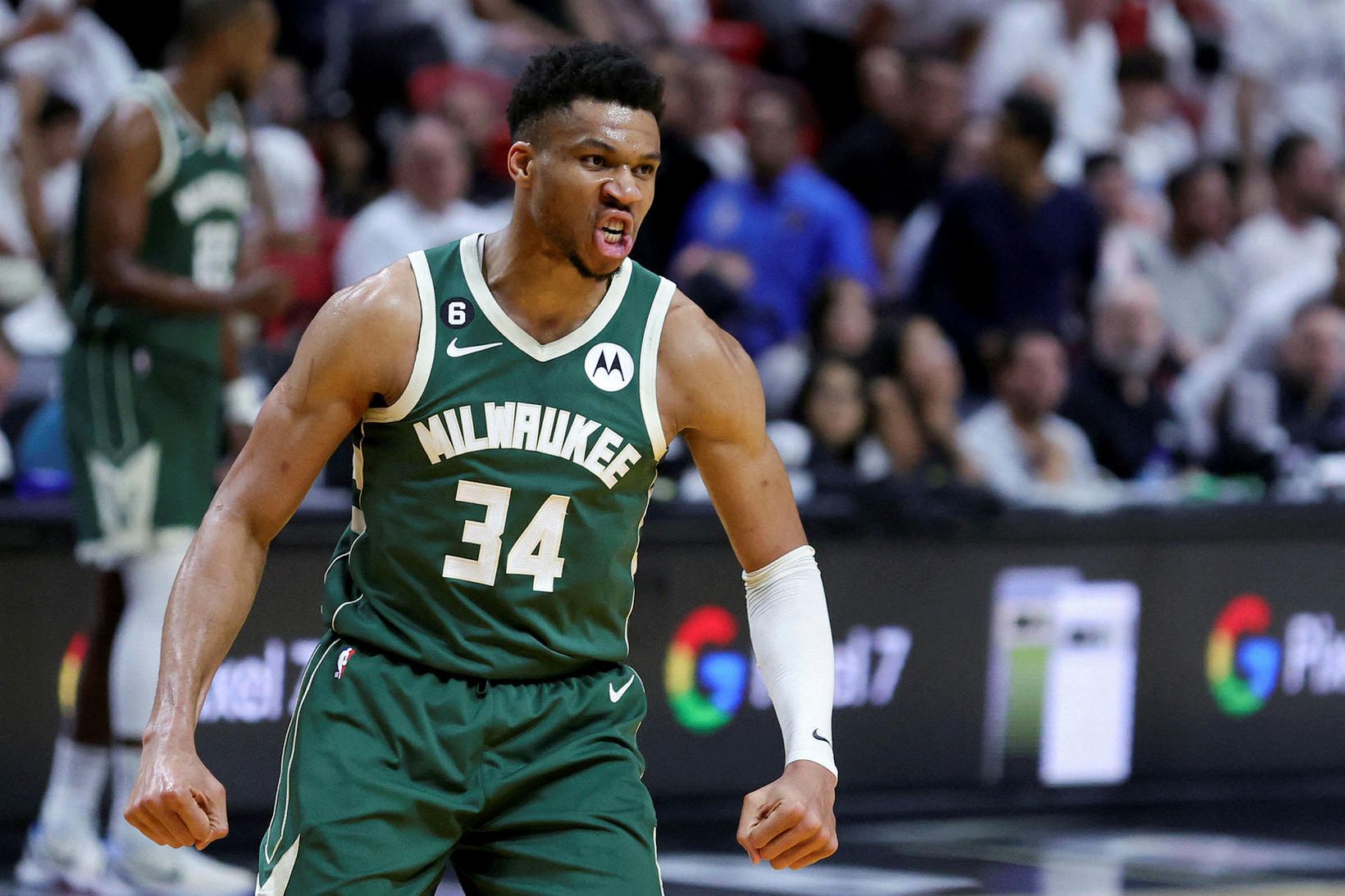 Giannis Antetokounmpo og félagar mæta Bandaríkjunum.