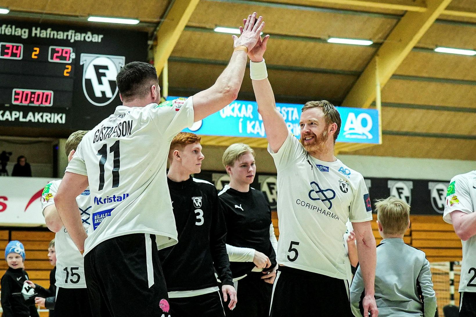 Tveir leikmenn heiðraðir í Krikanum