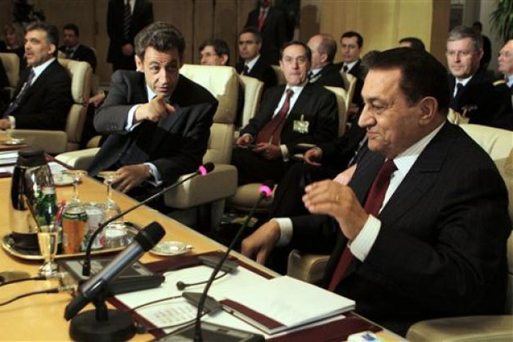 Nicolas Sarkozy Frakklandsforseti og Hosni Mubarak, forseti Egyptalands, sátu ráðstefnuna …