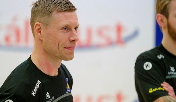 Fyrirliðinn brá sér í þjálfarahlutverk