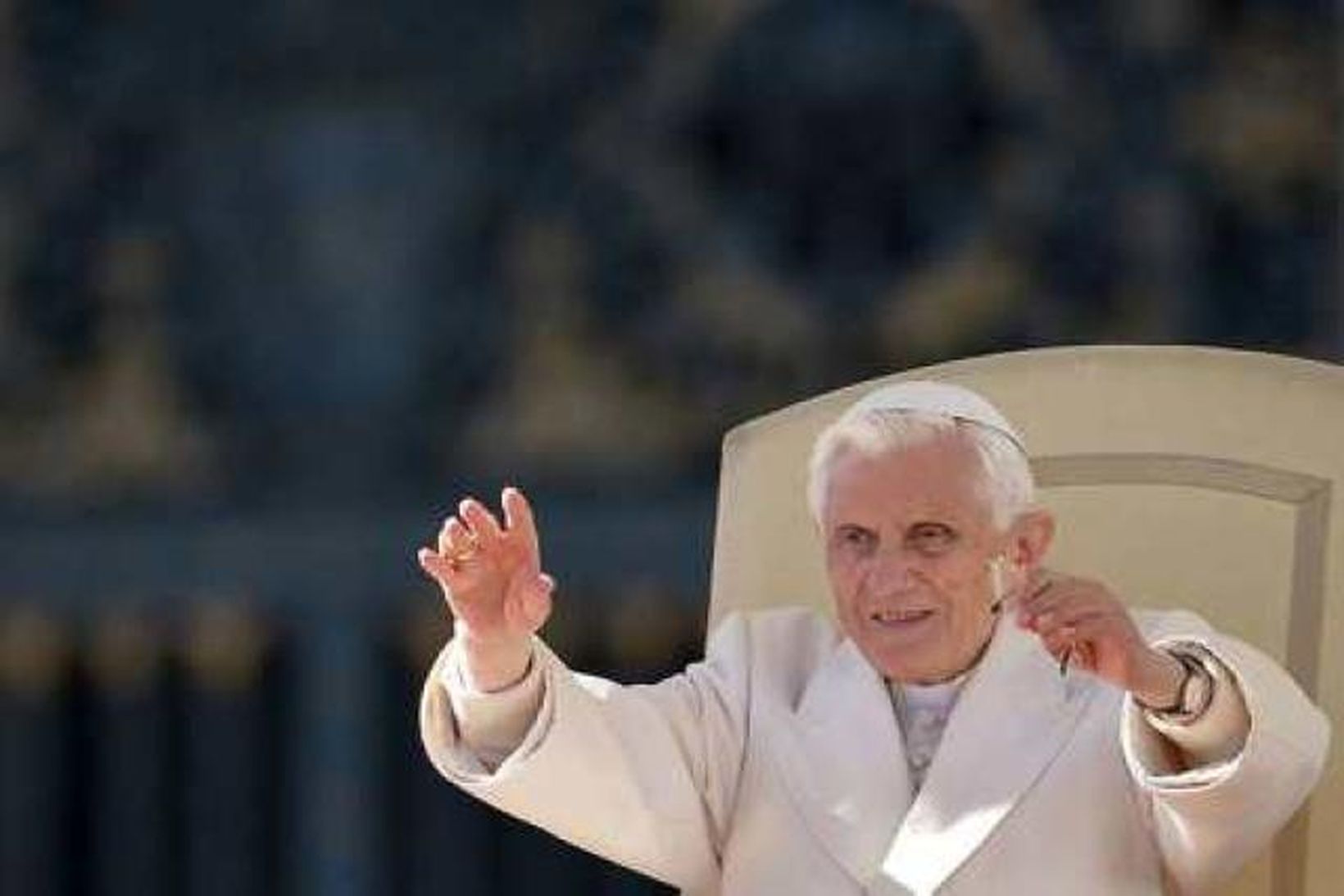 Benedikt XVI getur haft rangt fyrir sér eftir 28. febrúar.