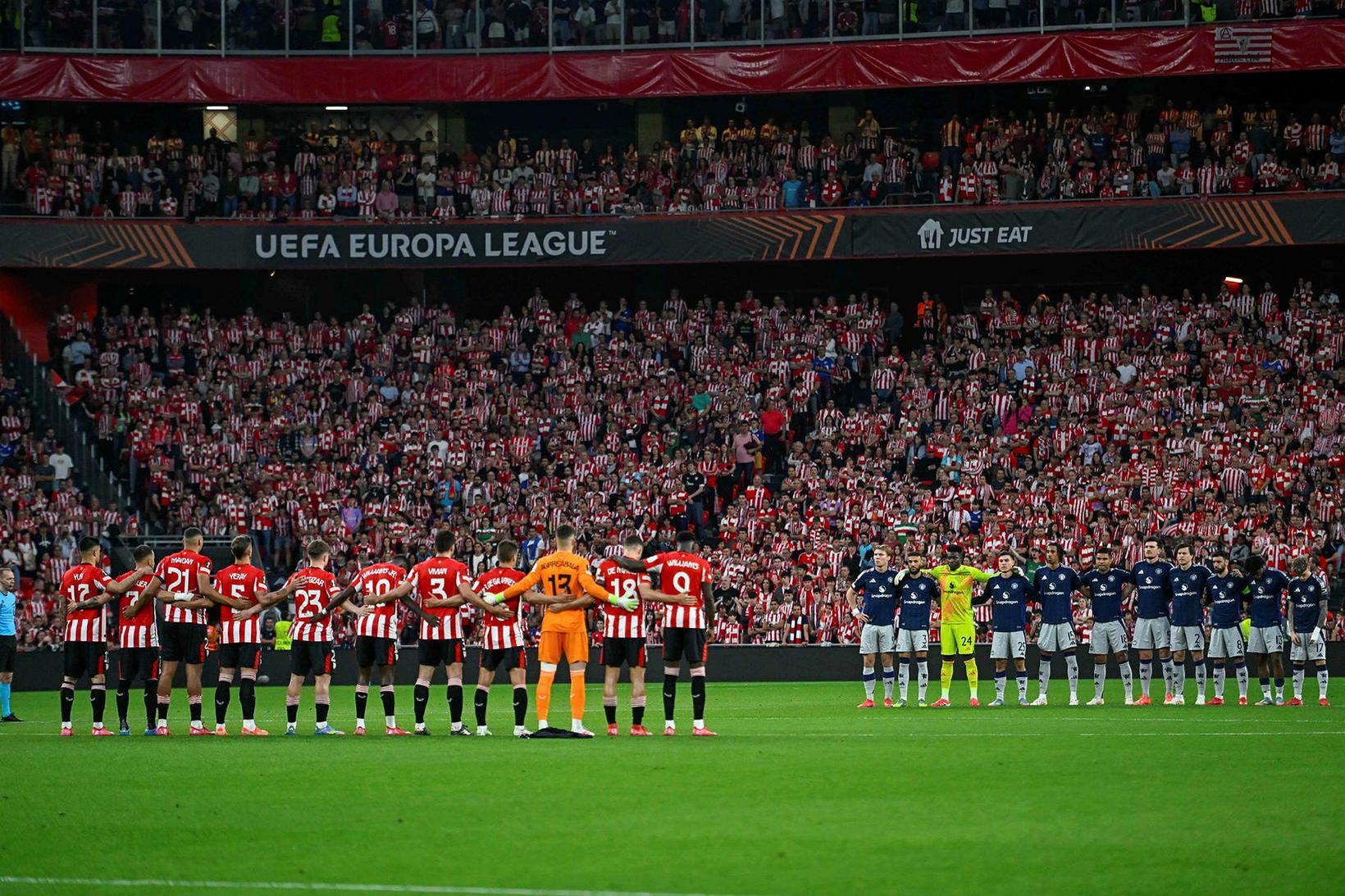 Manchester United vann fyrri leikinn 3:0.