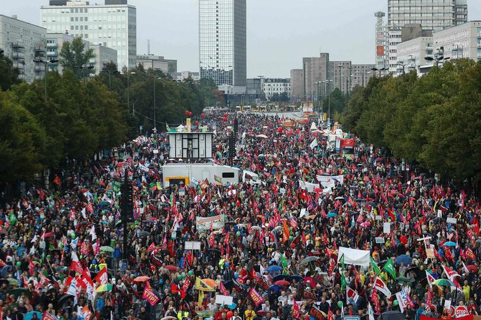 Fjölmenn mótmæli gegn TTIP í Berlín í dag.