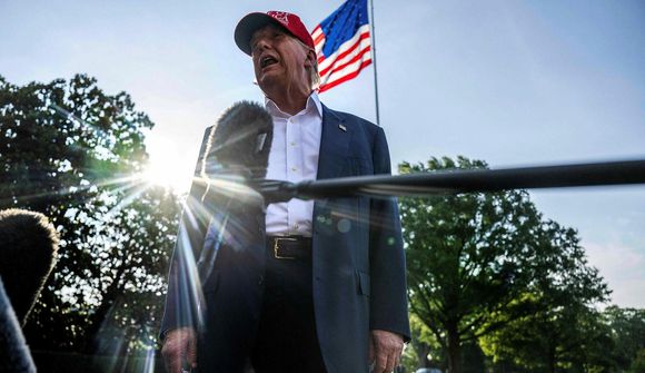 Trump íhugar að vísa Musk úr landi
