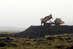 Frá fyrri framkvæmdum við varnargarðana.