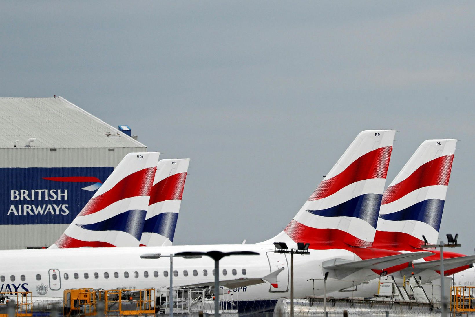Flugvélar British Airways á Heathrow-flugvellinum í London.