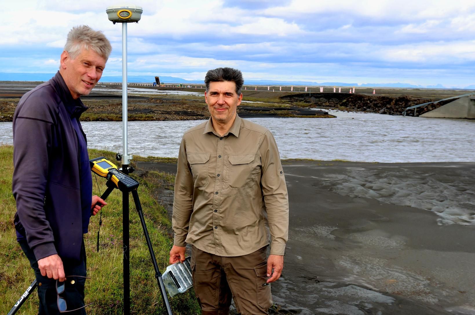 Sérfræðingar Veðurstofunnar komnir austur