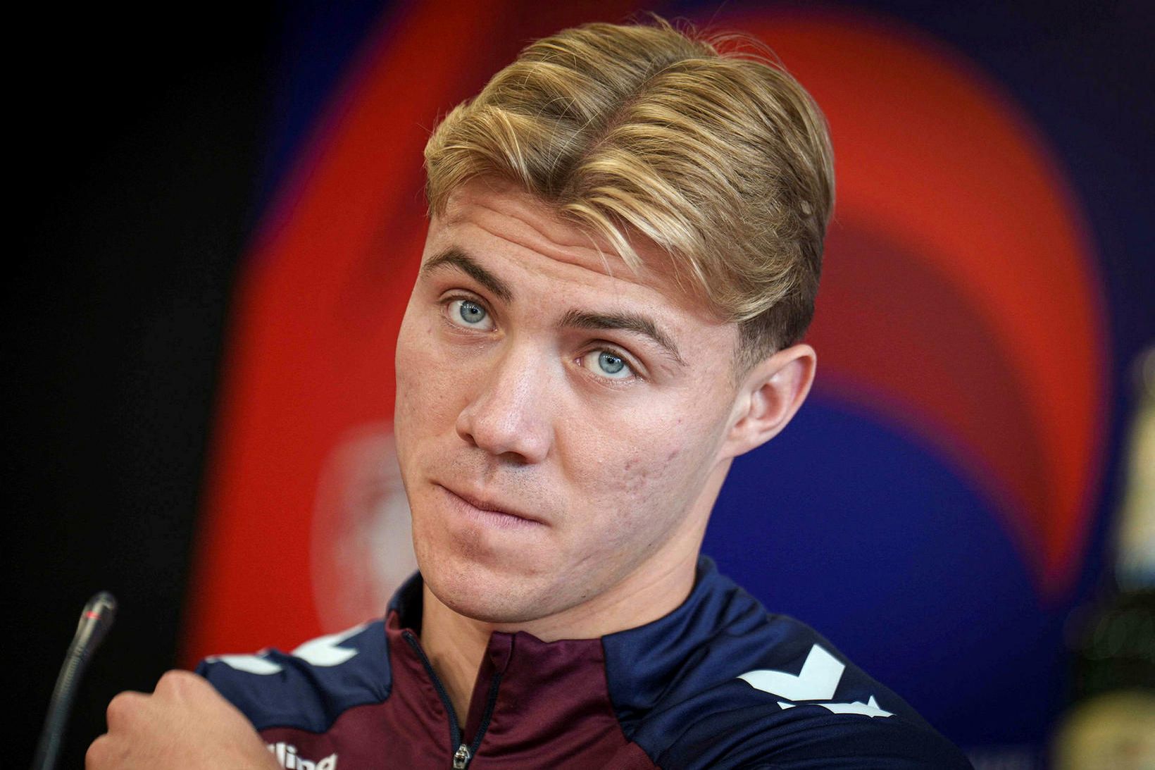 Napoli að kaupa framherja United