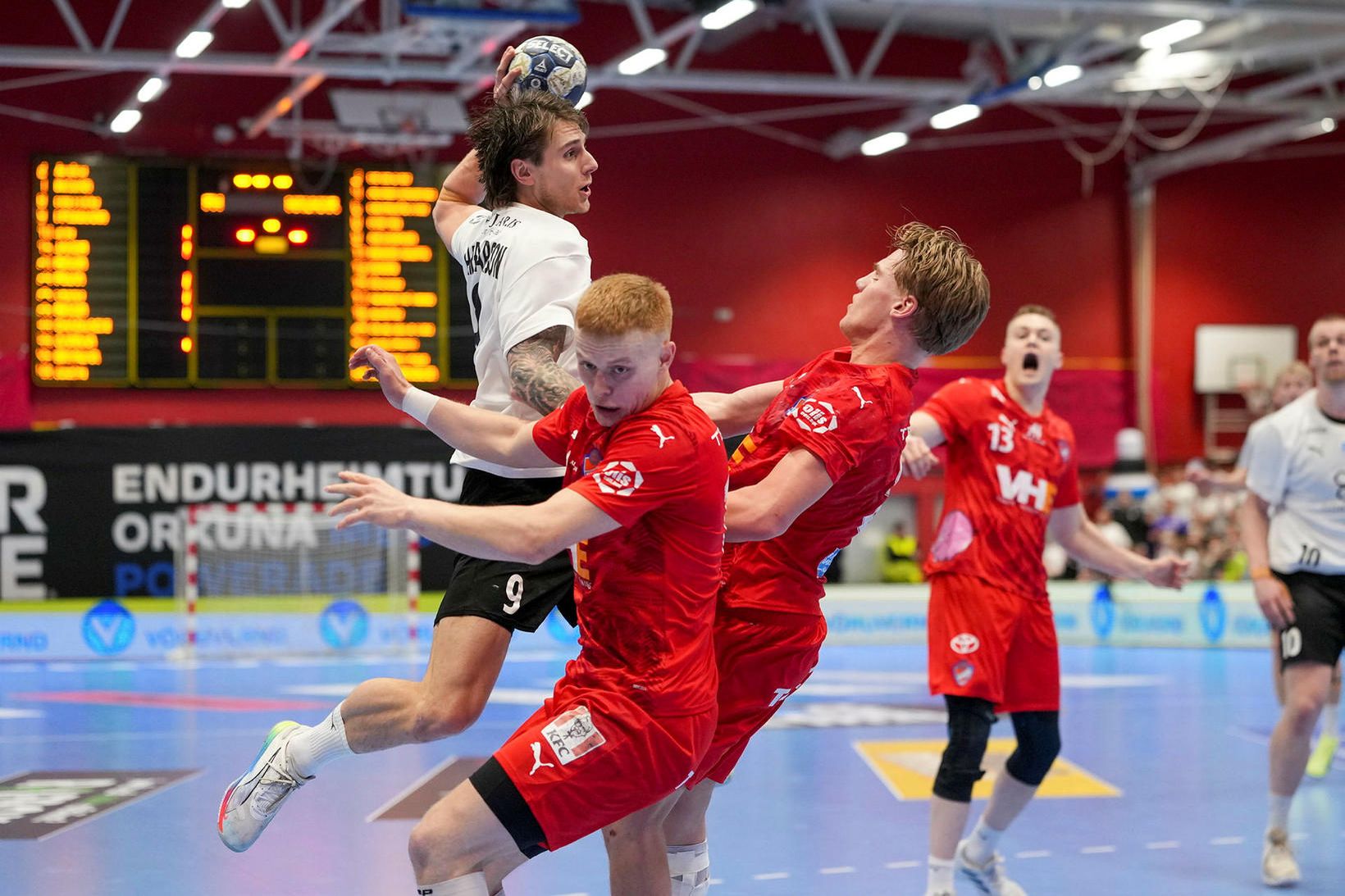 FH - Haukar, staðan er 2:2