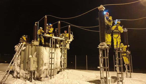 Högg kom á kerfið þegar tengivirki datt út