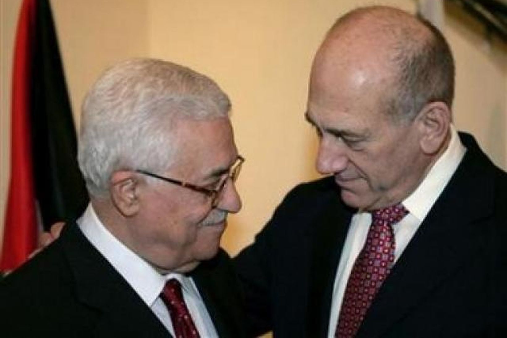 Mahmud Abbas, forseti Palestínumanna, og Ehud Olmert, forsætisráðherra Ísraels.