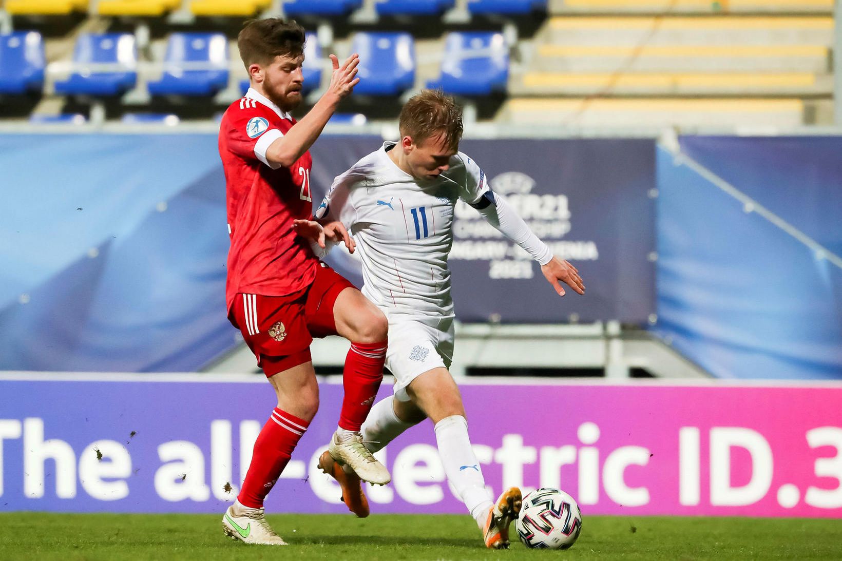 Jón Dagur Þorsteinsson í leik Íslands og Rússlands.