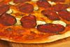 Pizza með chorizo og kúrbít