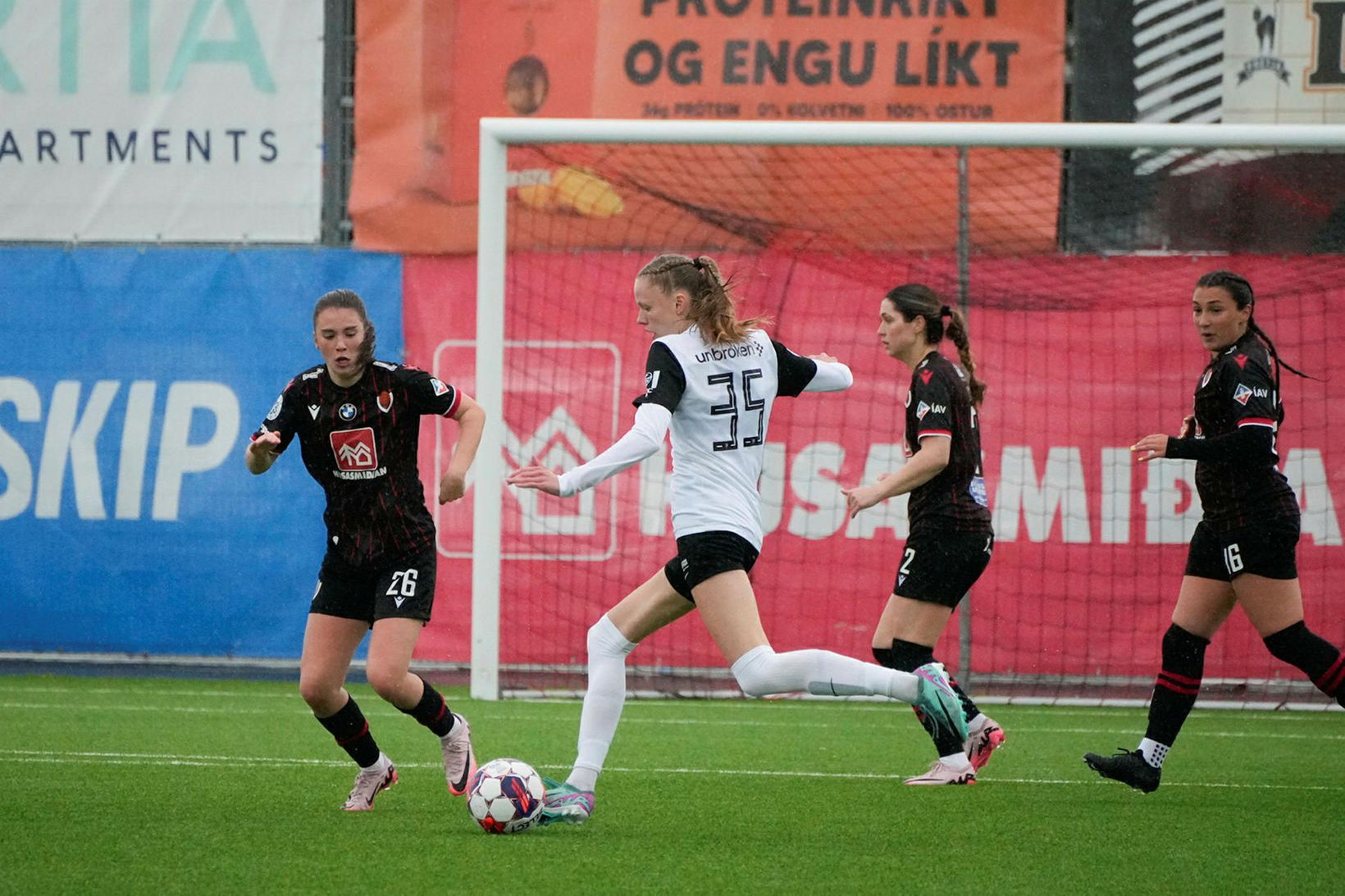 Thelma Karen Pálmadóttir skoraði tvö mörk fyrir FH.
