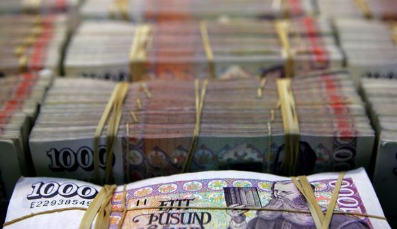 Fá að fjárfesta erlendis fyrir 40 milljarða