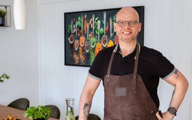 Rafn Heiðar Ingólfsson grillar allan ársins hring bæði á kola- og gasgrilli. Minningin um laxasteikurnar …