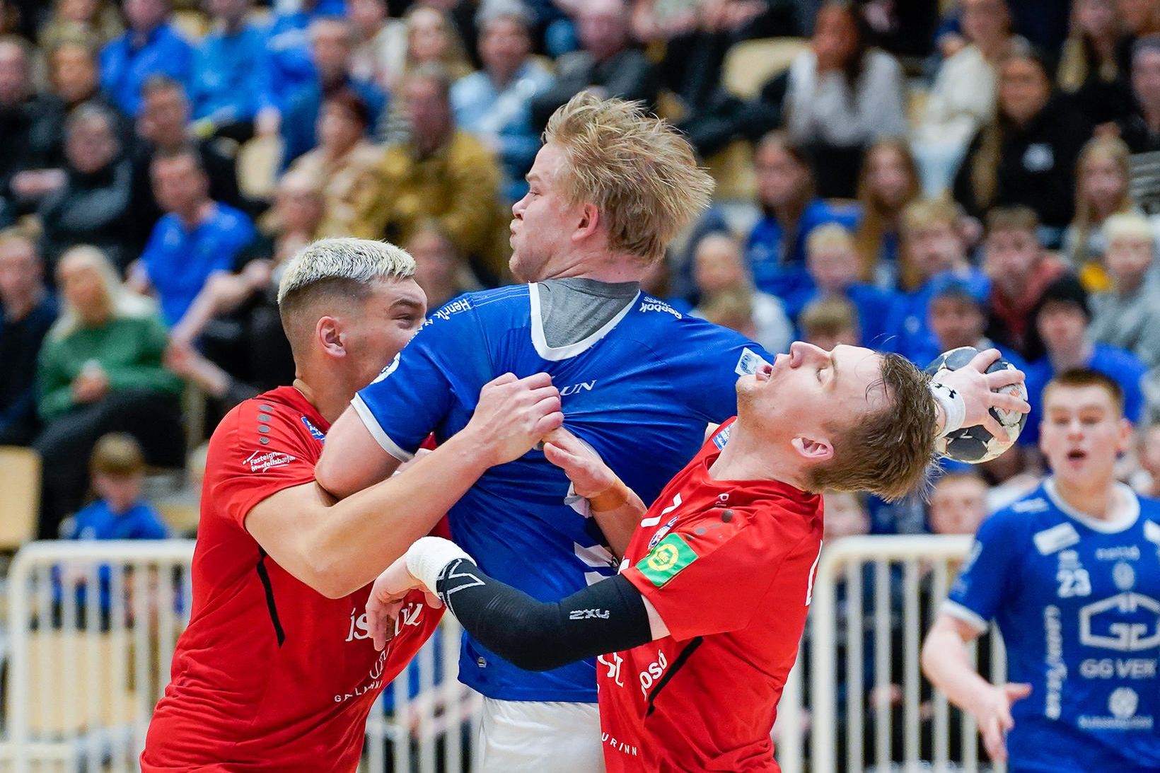 Breki Dagsson sækir á vörn Aftureldingar í dag.