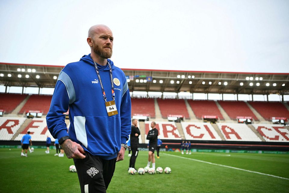 Aron Einar Gunnarsson á vellinum.