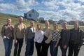 Teymi María Rós Skúladóttir ráðgjafi hjá KPMG, Hilmar Jón Stefánsson teymisstjóri barnaverndarþjónustu Suðurnesjabæjar, Guðrún Björg Sigurðardóttir sviðsstjóri velferðarsviðs, Jóhanna María Ævarsdóttir, Eyrún Líf Sigurðardóttir, Katrín Pétursdóttir og Vala Ósk Ólafsdóttir frá barnaverndarþjónustu Suðurnesjabæjar og Hildur Lára Jónsdóttir frá KPMG.