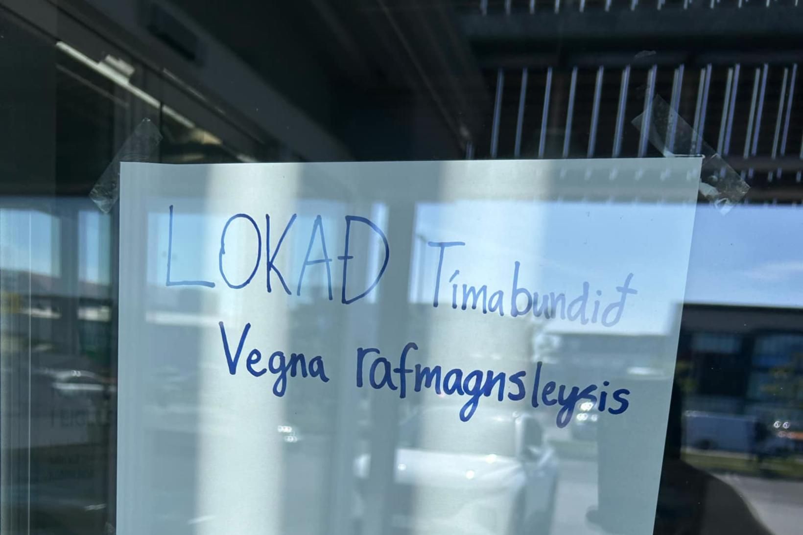Mynd tekin við Nettó á Granda.