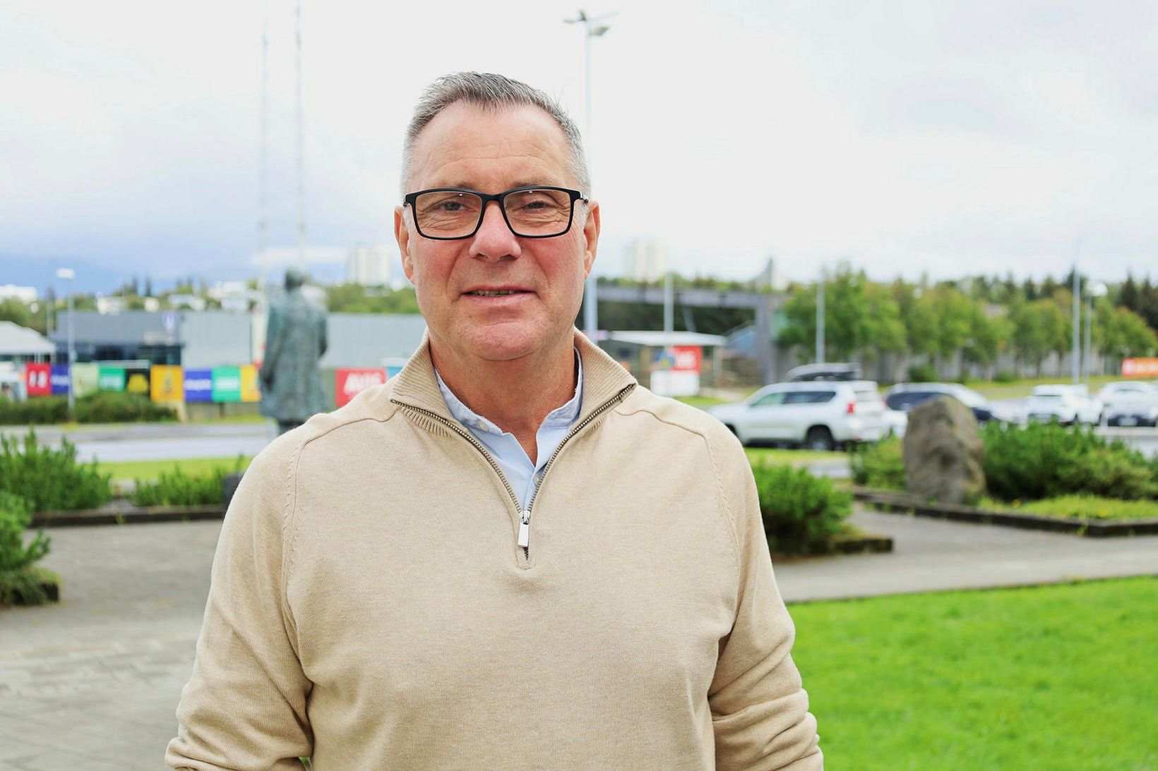 Willum íhugar formannsframboð