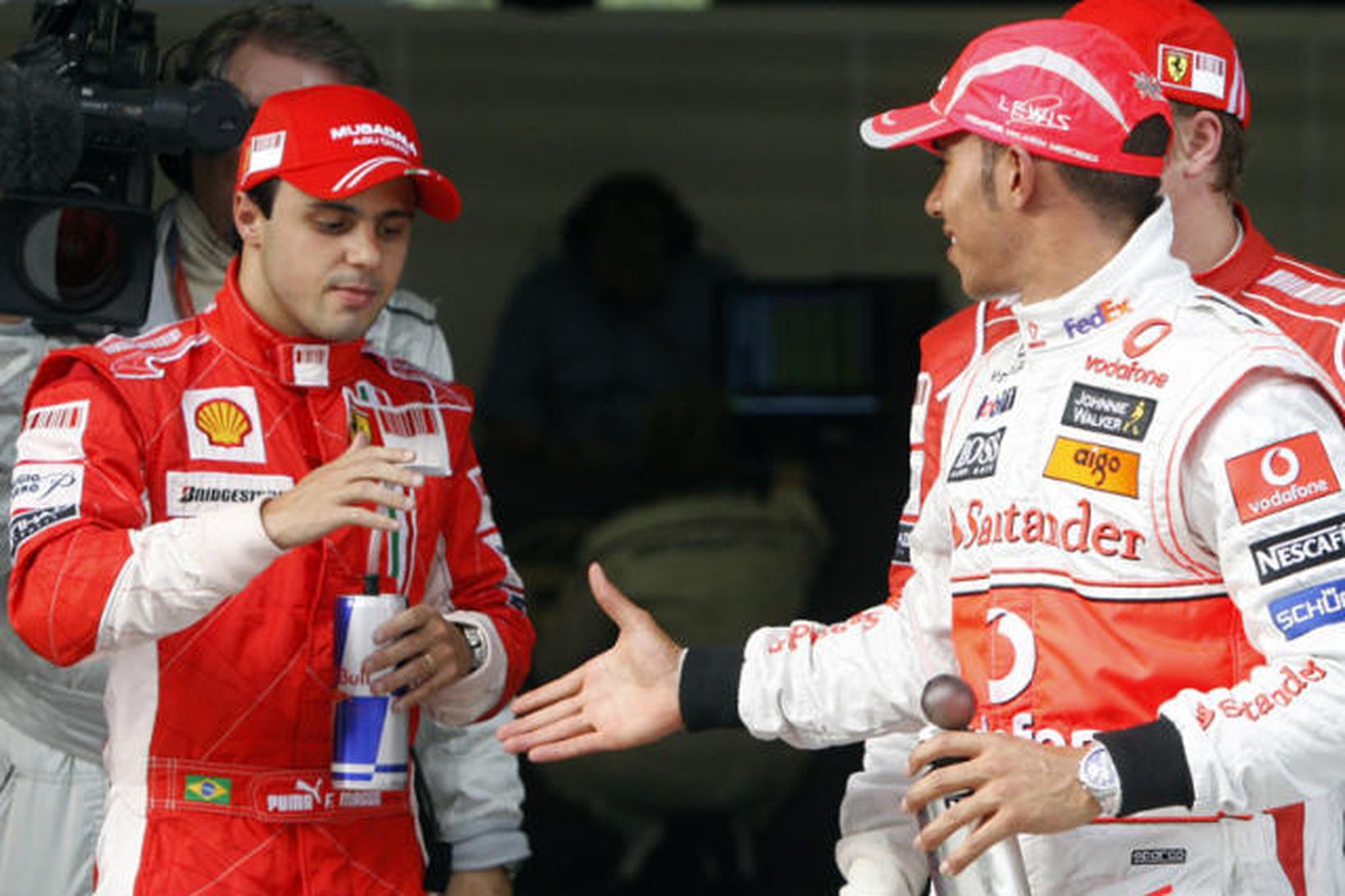 Räikkönen er sama hvort Massa (t.v.) eða Hamilton vinnur titil …
