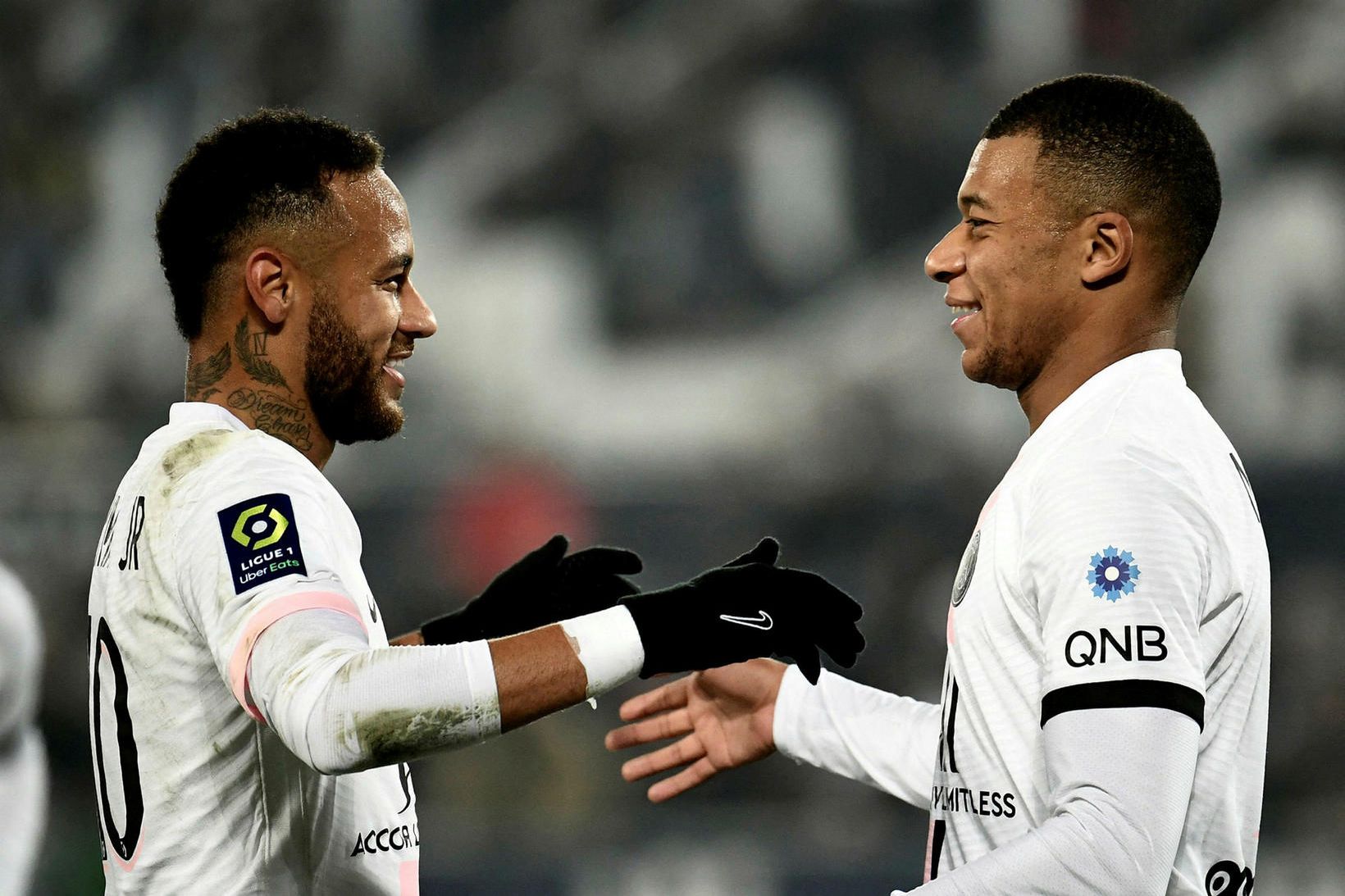 Neymar og Kylian Mbappé sáu um Bordeaux.