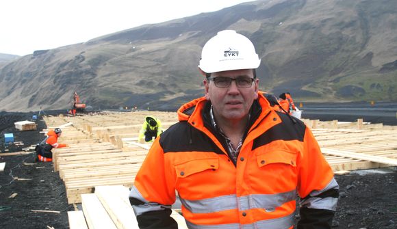 Ný brú yfir Múlakvísl tilbúin í júní