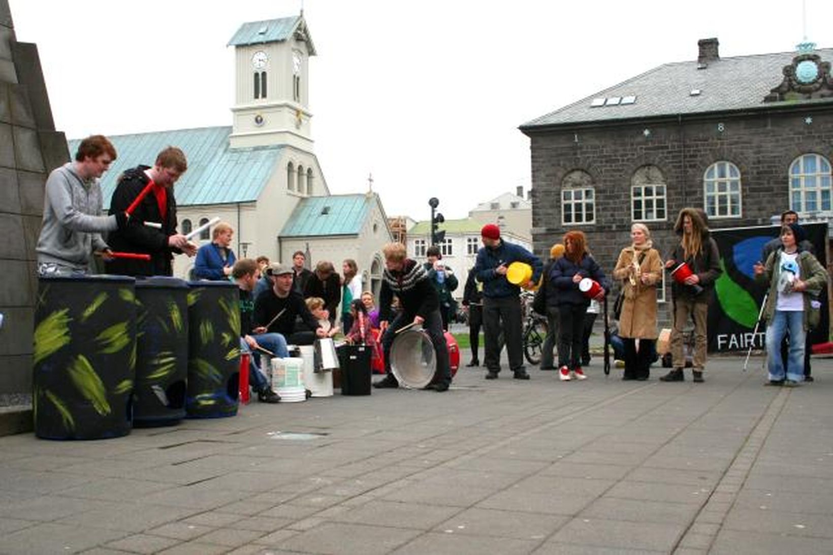 Trumbusláttur á Austurvelli, í tilefni World Fair Trade Day.