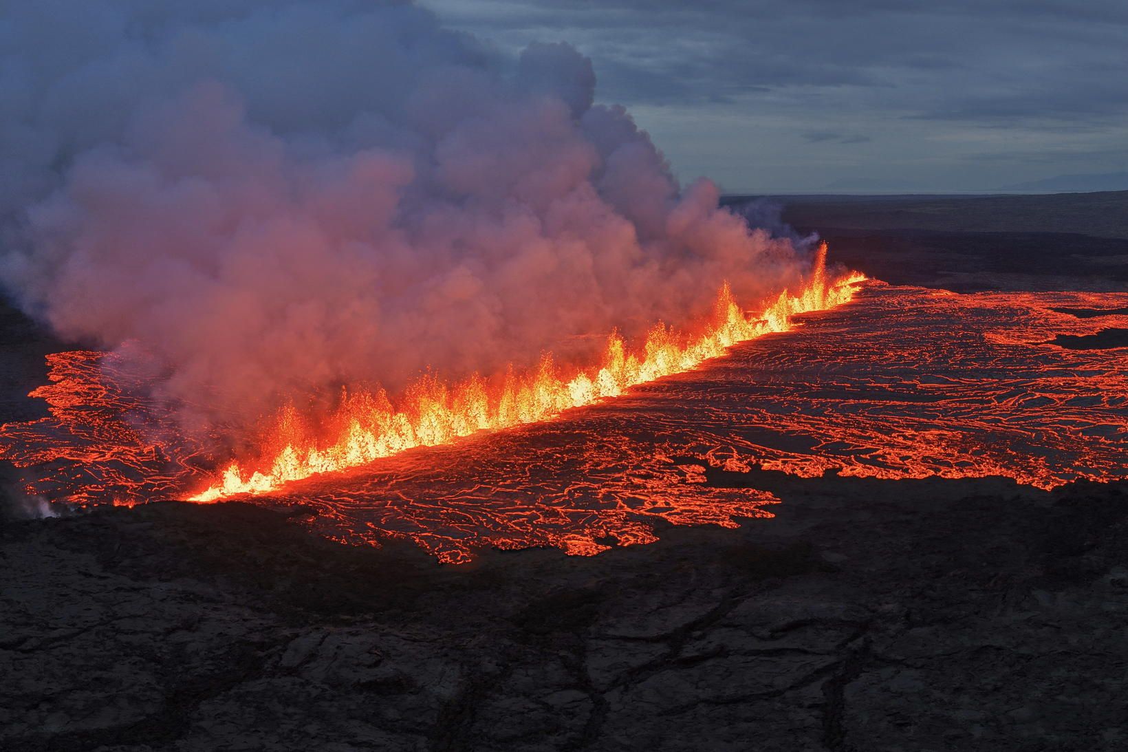 Gosið við Sundhnúkagígaröðina sem hófst í nótt.