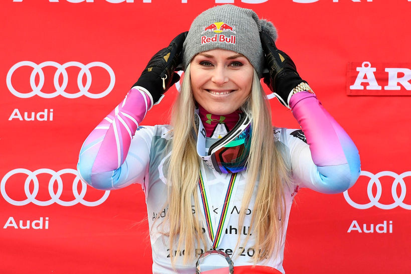 Lindsey Vonn á verðlaunapalli í mars síðastliðinn.