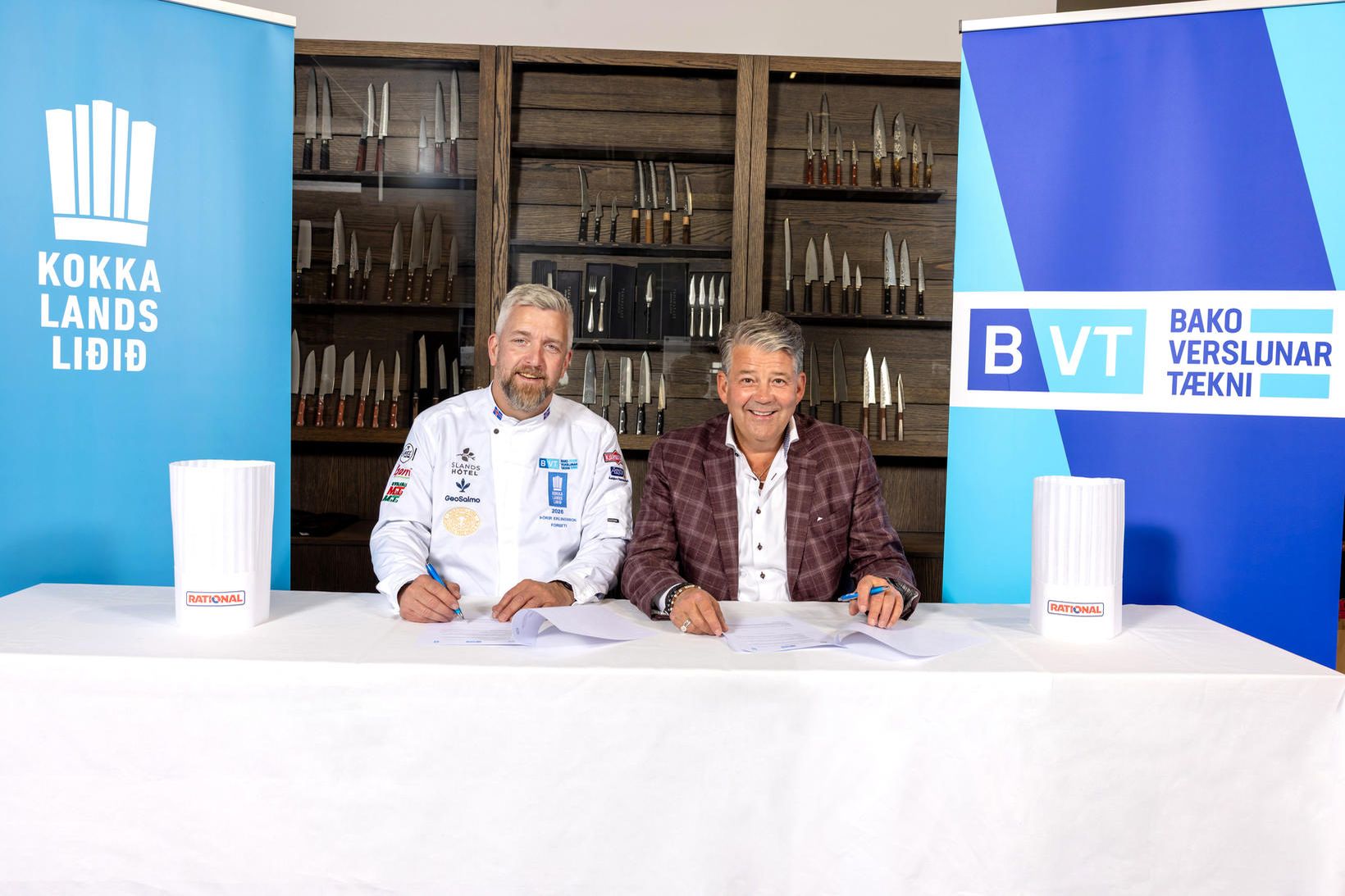 Þórir Erlingsson forseti Klúbbs matreiðslumeistara og Sverrir Hauksson forstjóri Bako …