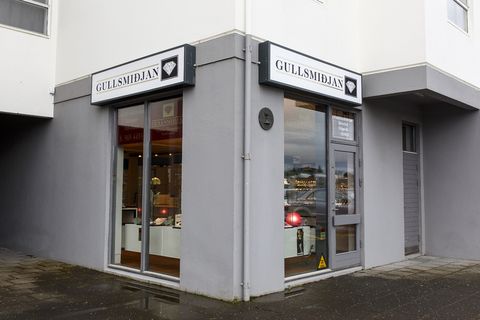 Verslunin Gullsmiðjan í Hafnarfirði.
