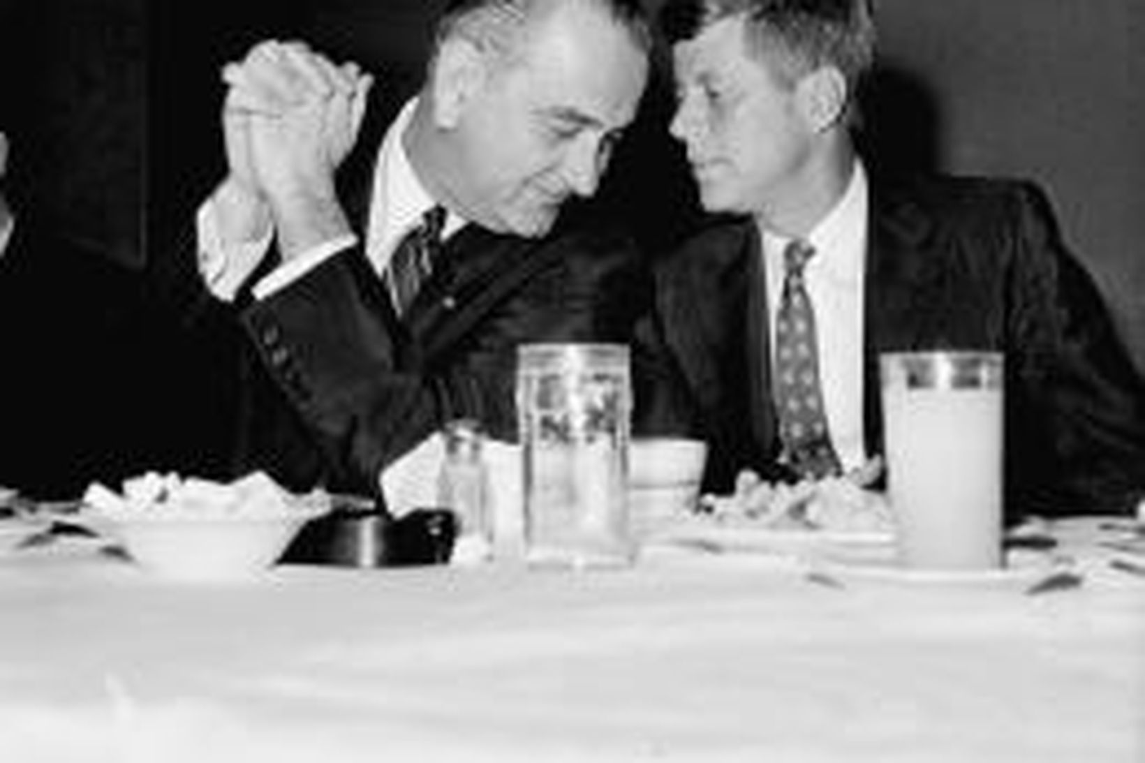 John F. Kennedy og Lyndon Johnson í Los Angelesí júlí …