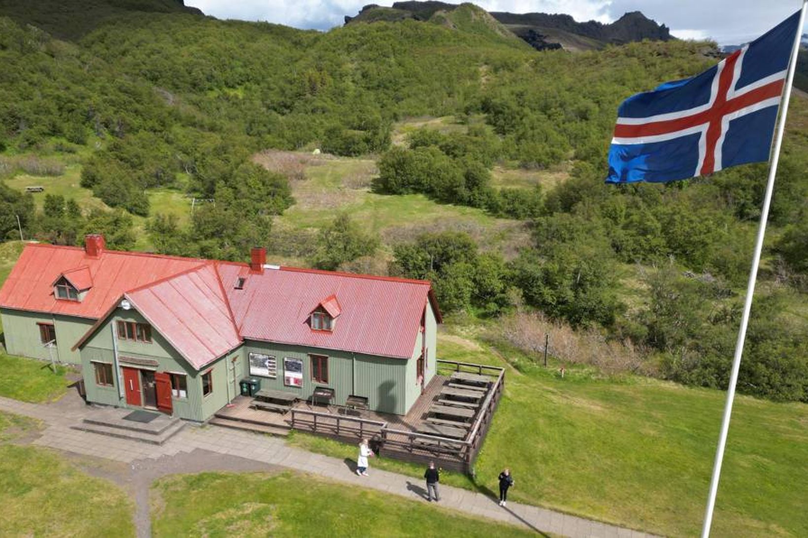 Samið um skála sem reistur verður í haust