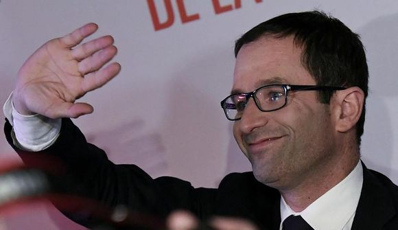 Benoit Hamon sigraði í forvali