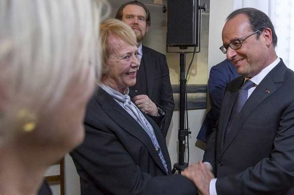 Hollande with former Icelandic President, Vigdís Finnbogadóttir.