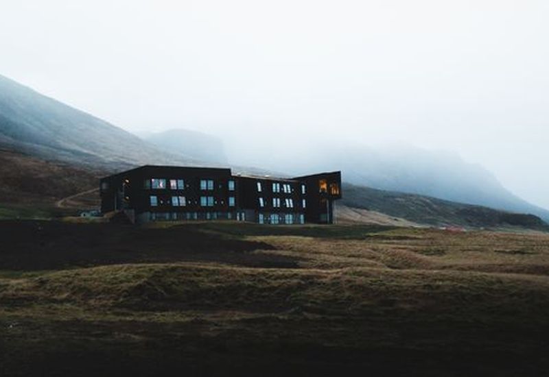 The hotel is located between two famous attractions in Iceland- Jökulsárlón Glacial Lagoon and Skaftafell National Park