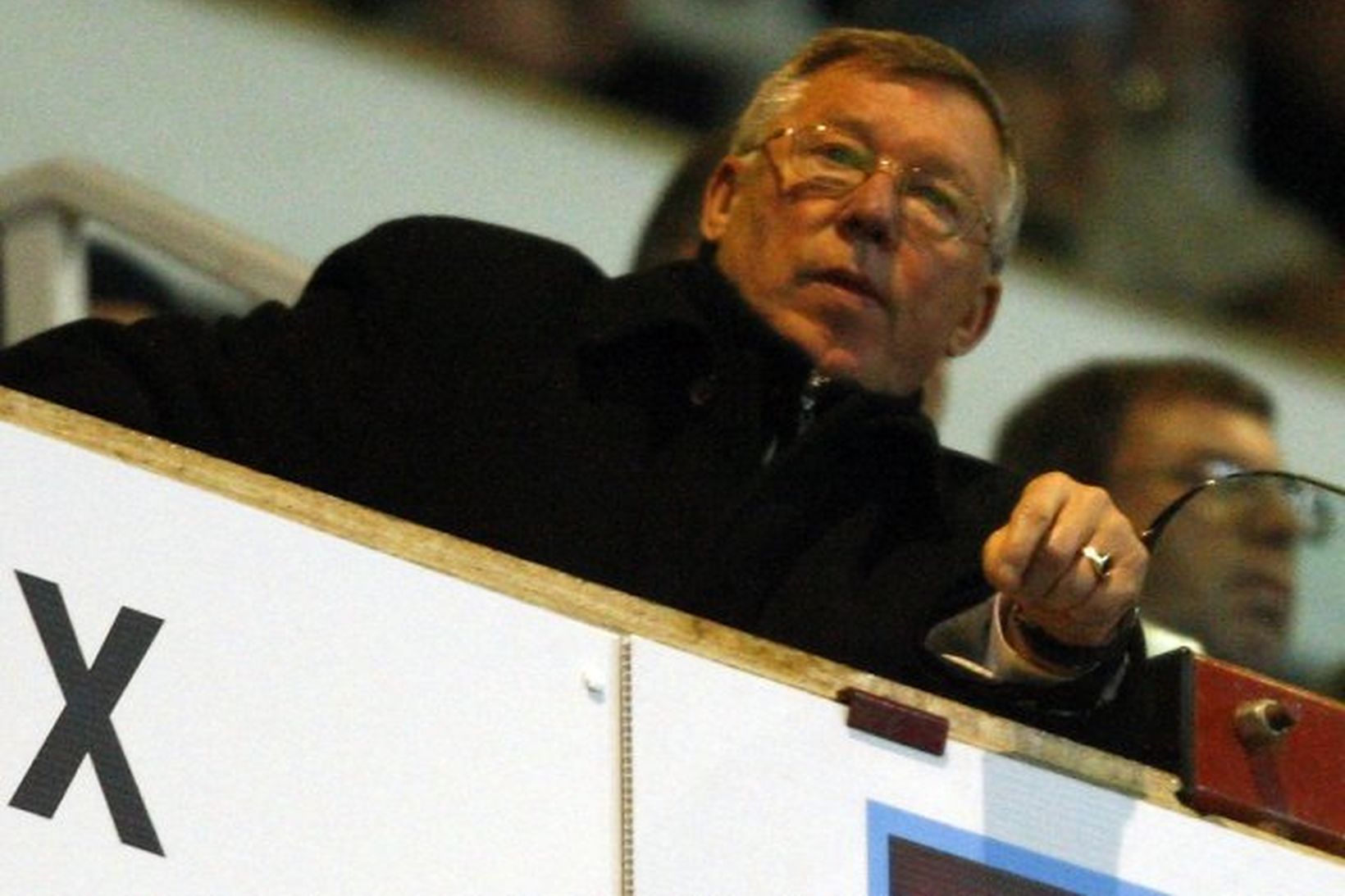 Alex Ferguson horfir á sína menn tapa gegn West Ham …