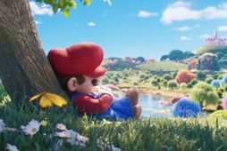 Super Mario liggur í makindum í örstiklu fyrir framhaldsmyndina „The Super Mario Galaxy Movie“.