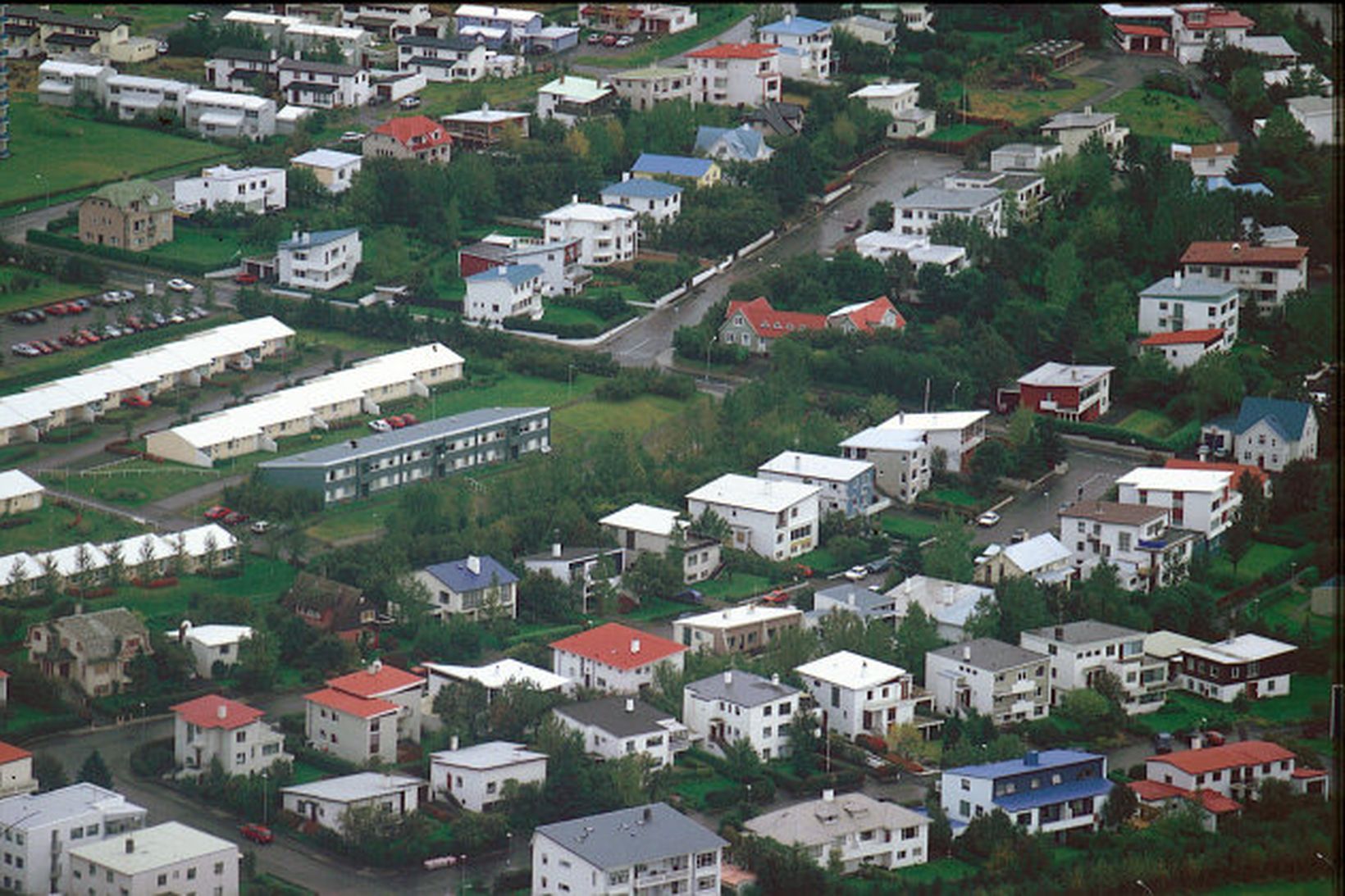 Mynd úr safni , fyrst birt 1981006 ( Reykjavík ýmislegt …