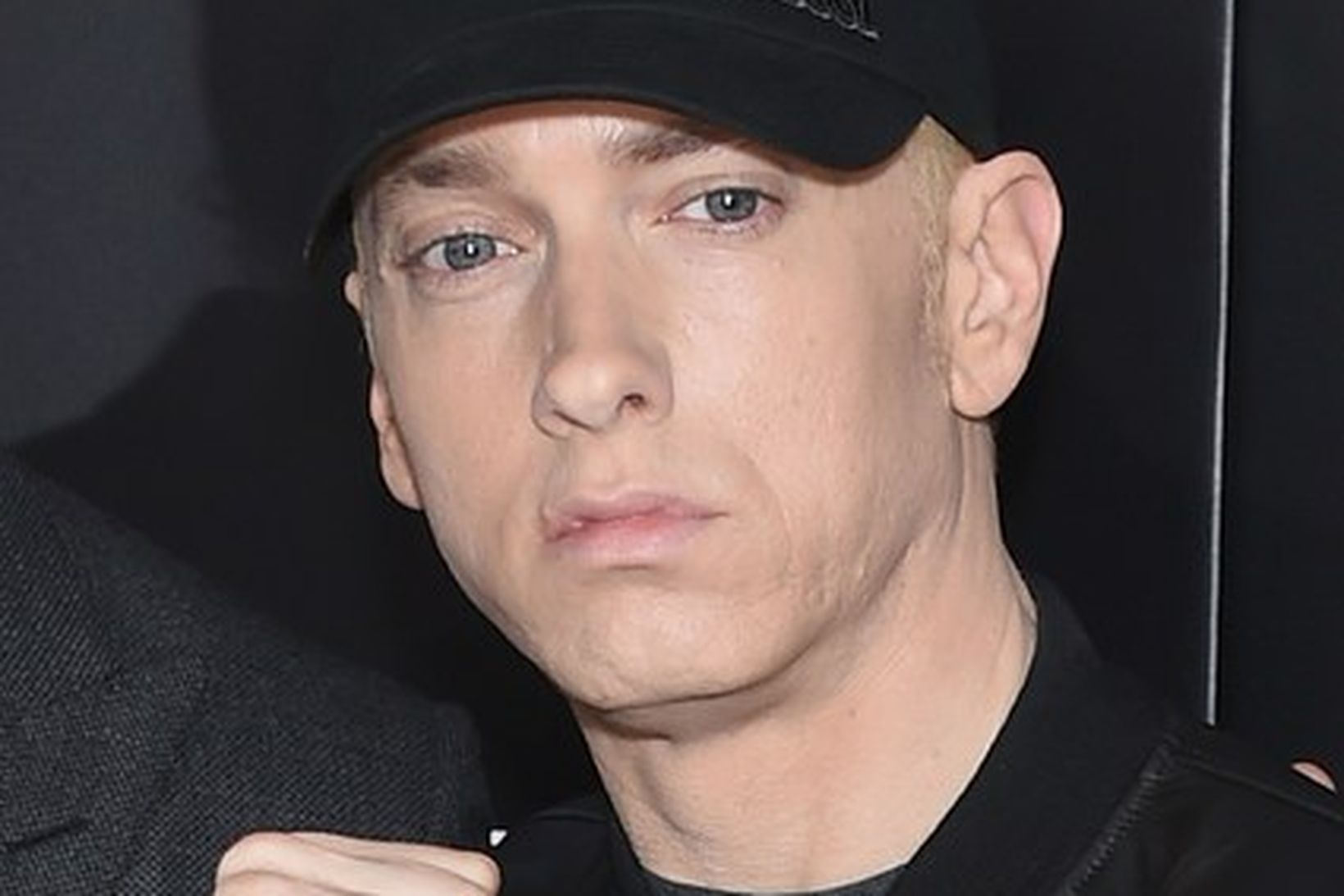 Pabbi Eminem er látinn.