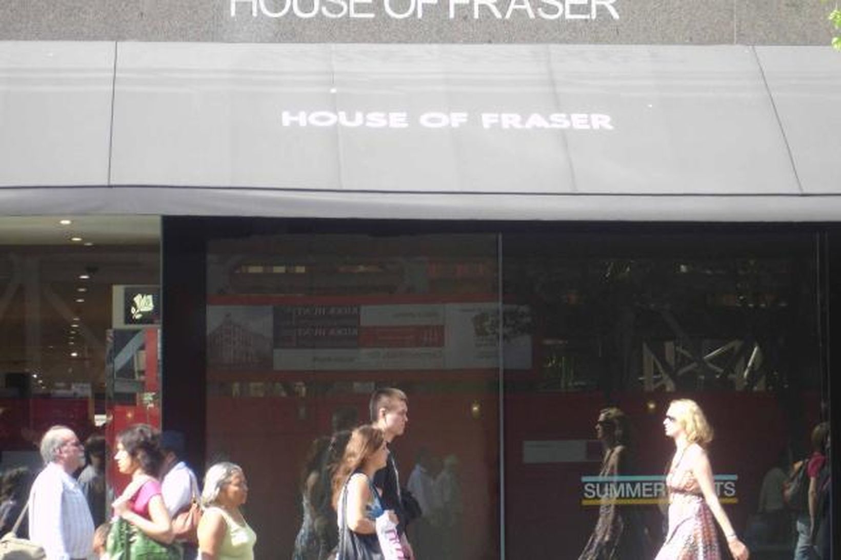 House of Fraser er að hluta í eigu Baugs.