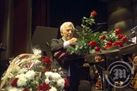 Vladimir Ashkenazy stjórnandi