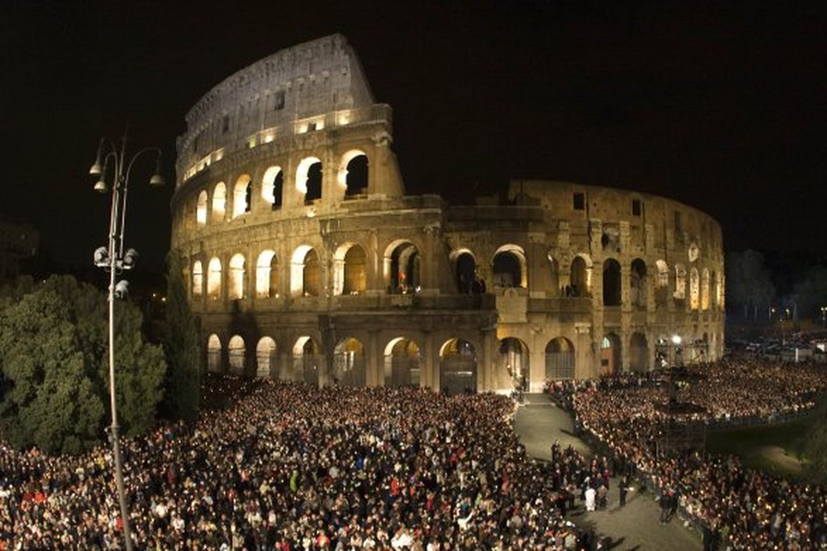 Colosseum hringleikahúsið í Róm.