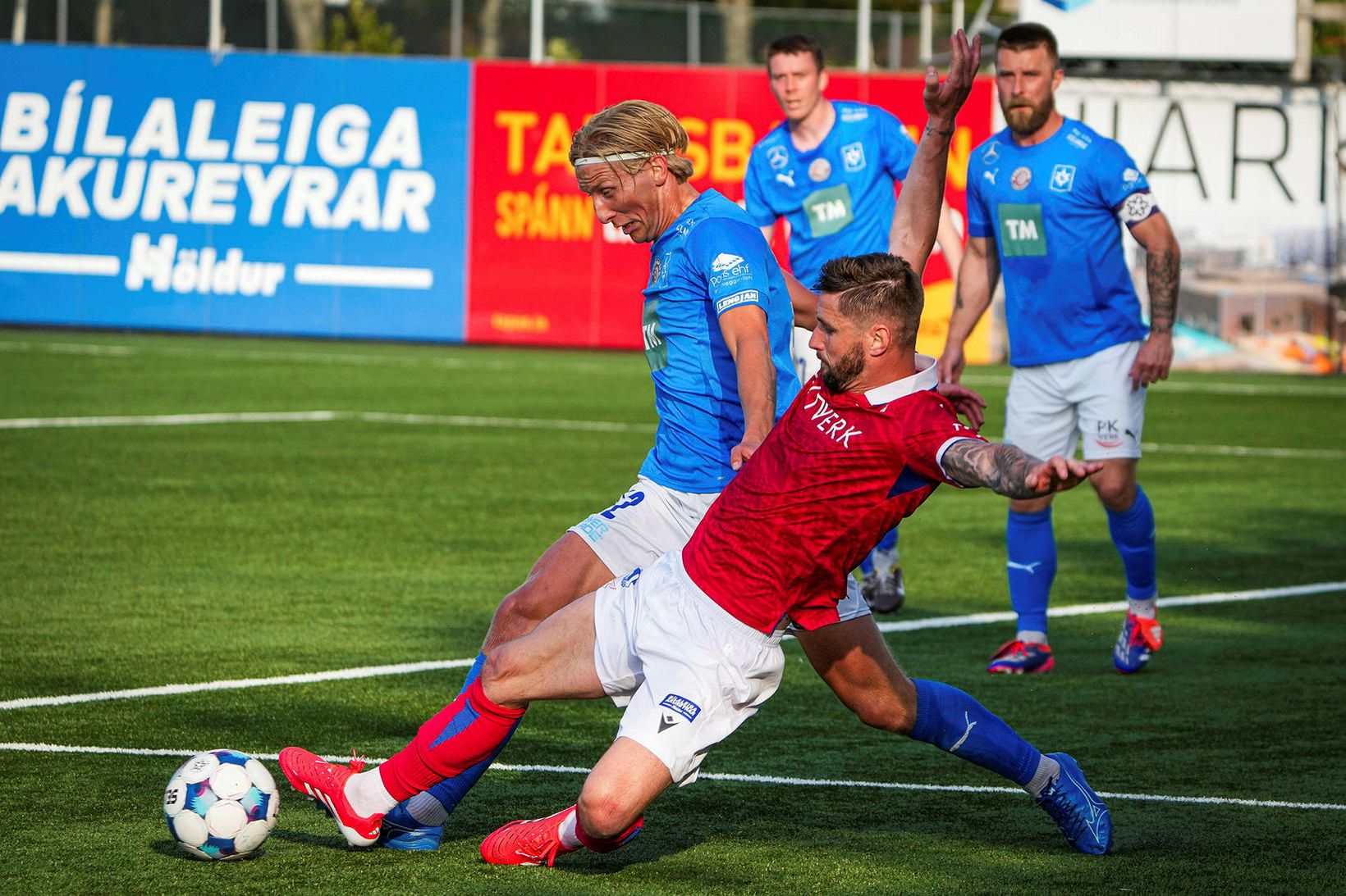 Örvar Logi Örvarsson úr Stjörnunni og Kristinn Freyr Sigurðsson úr …
