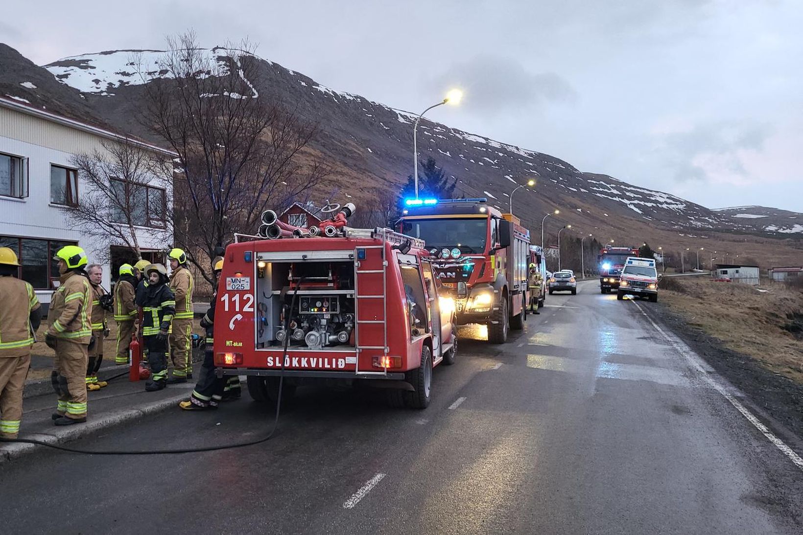 Slökkvilið Vesturbyggðar á vettvangi í morgun.