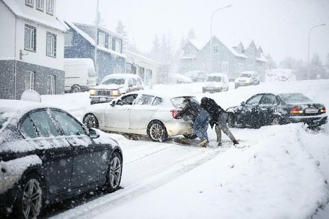 The situation in Hafnarfjörður at around 2 pm today.