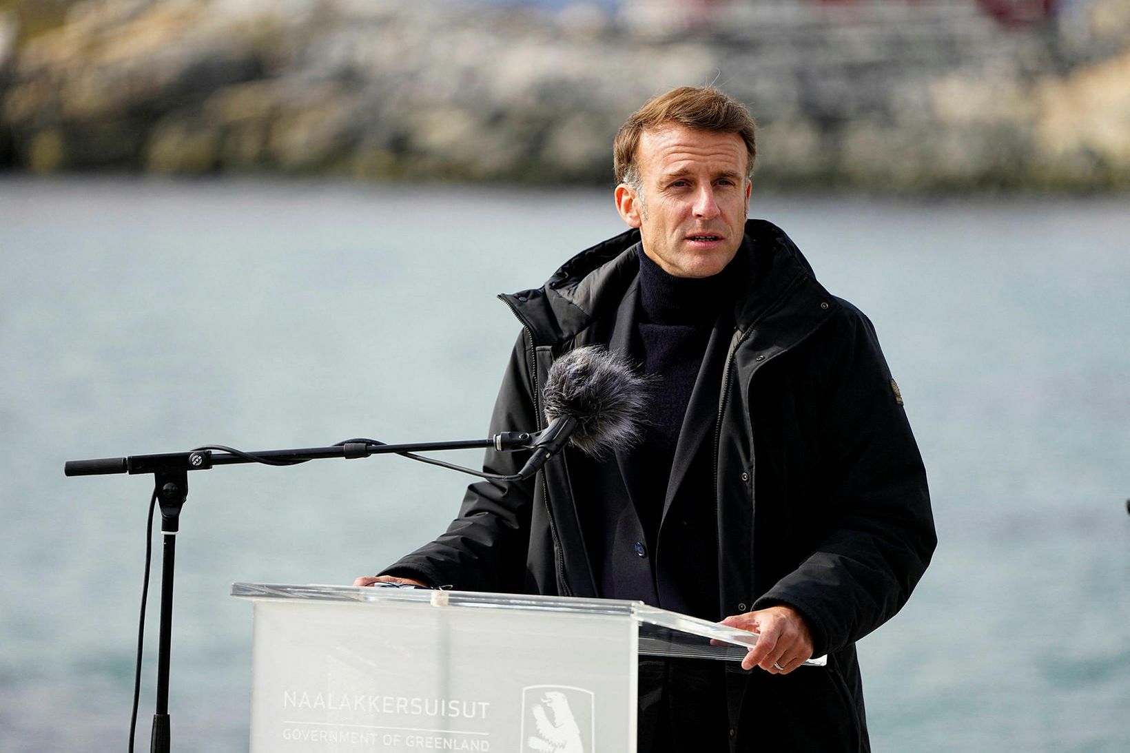 Emmanuel Macron Frakklandsforseti á blaðamannafundi á Grænlandi í dag.