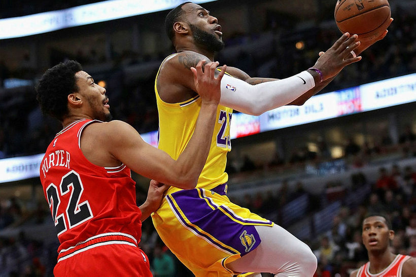 LeBron James skoraði 29 stig fyrir Lakers í nótt.